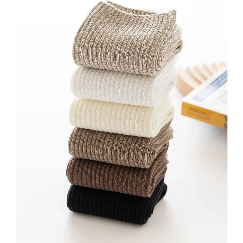 Women's Solid Color Cute Crew Casual Athletic Aesthetic Neutral Cotton Socks